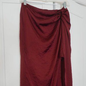 silky Zara skirt with slit